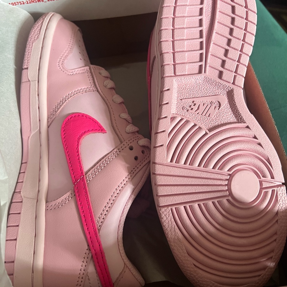 Nike Dunk Low GS Triple Pink